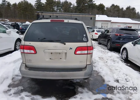 2002 Toyota Sienna Le из США, поврежденный, VIN 4T3ZF13C92U464792